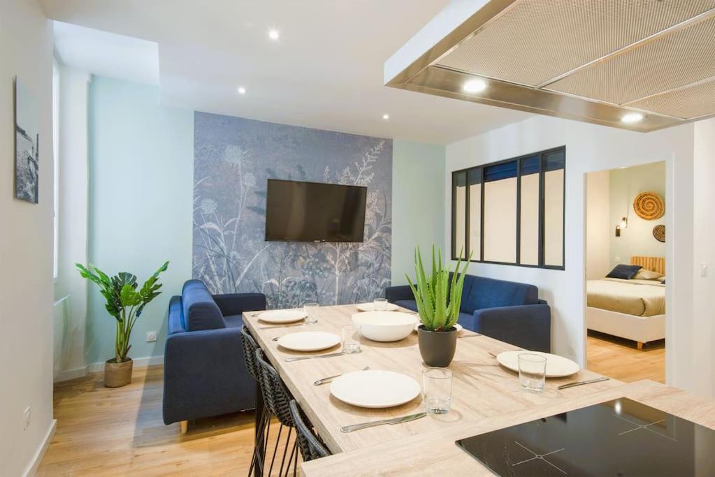 Spacious T2 Near The Halles And The Harbour Toulon Buitenkant foto